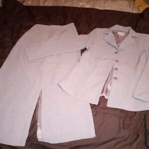 Paul Harris Design Women's Lined skirt Suit  Size 4 Grey double slit